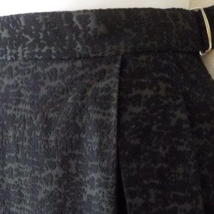 HAD IT TOO LONG GOTTA GO H & M skirt sz 8 black textured EUC